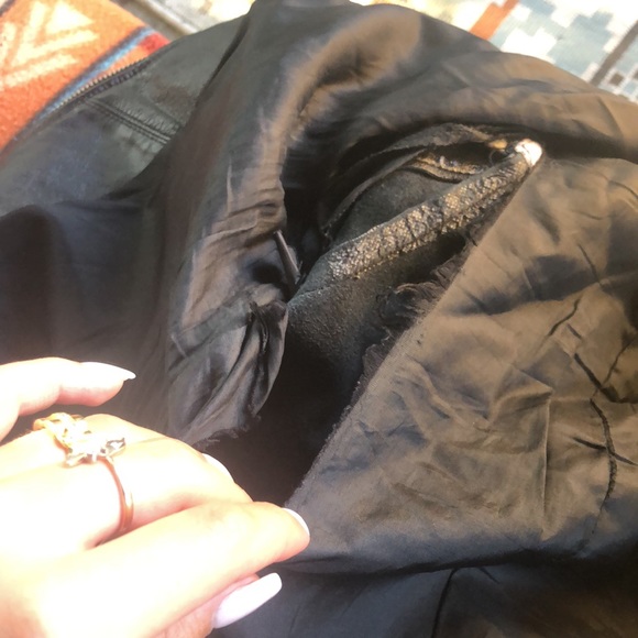 Leather jacket - Picture 10 of 11